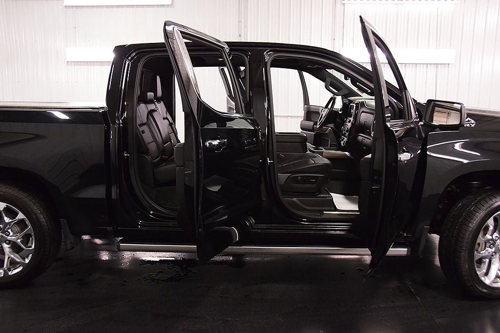 2020 Chevrolet Silverado 1500 High Country Dark Essentials