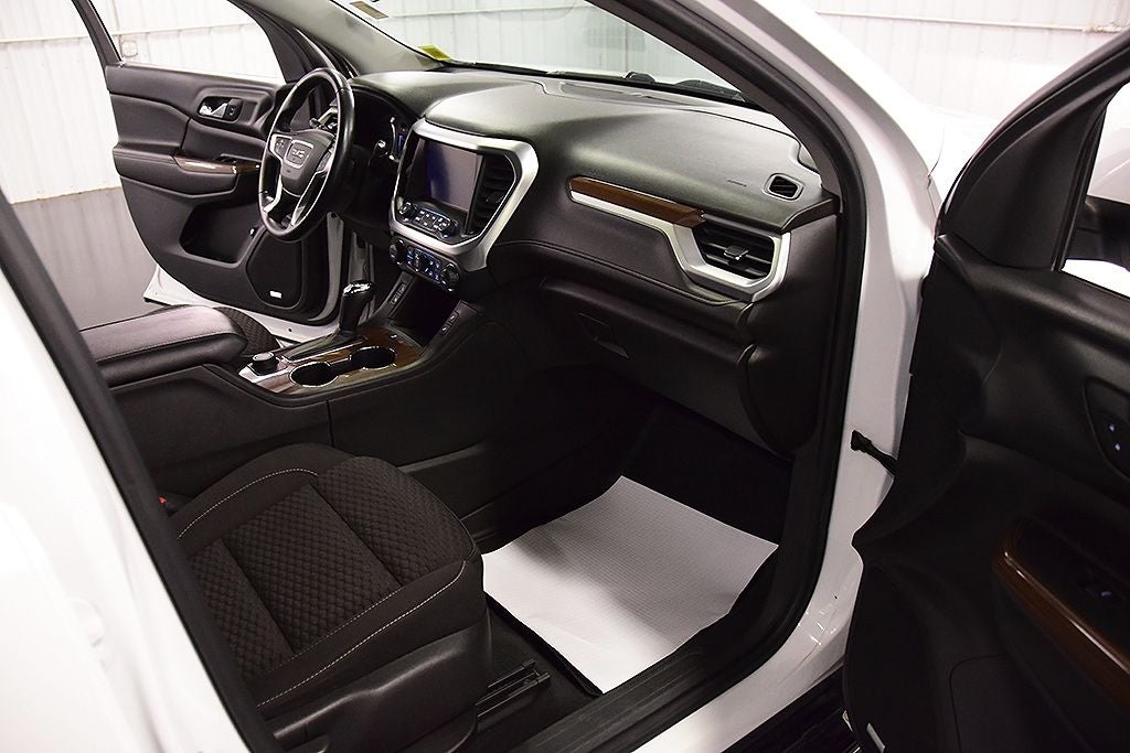 2017 GMC Acadia SLE-2