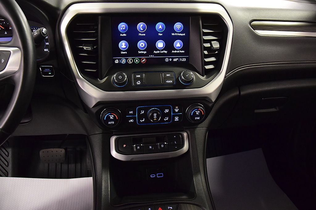 2023 GMC Acadia SLT