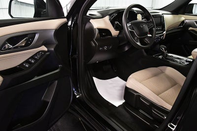 2023 Chevrolet Traverse LS Midnight/Sport Edition