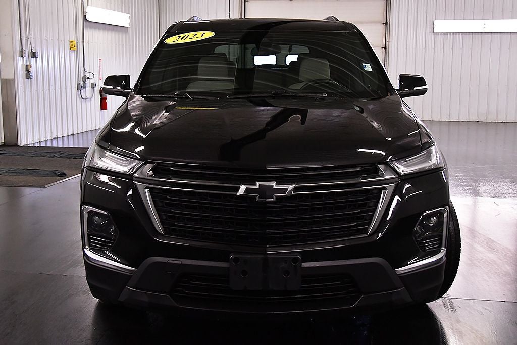 2023 Chevrolet Traverse LS Midnight/Sport Edition
