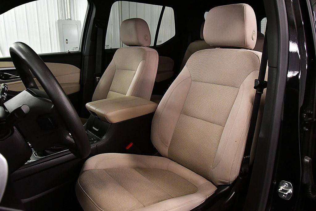 2023 Chevrolet Traverse LS Midnight/Sport Edition