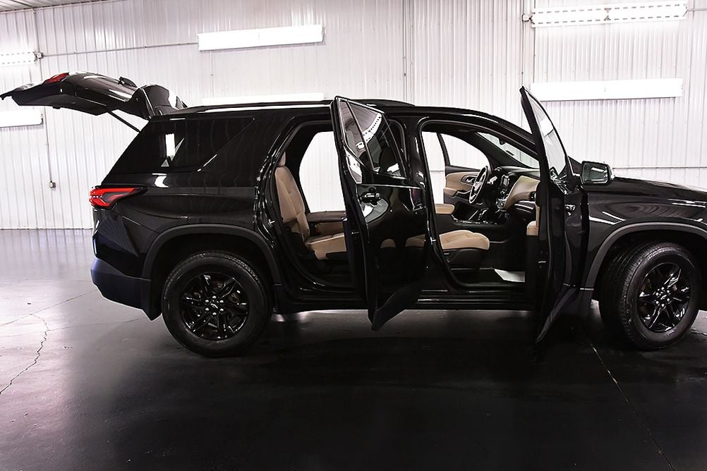 2023 Chevrolet Traverse LS Midnight/Sport Edition