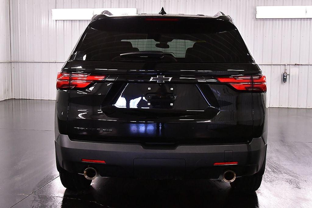 2023 Chevrolet Traverse LS Midnight/Sport Edition