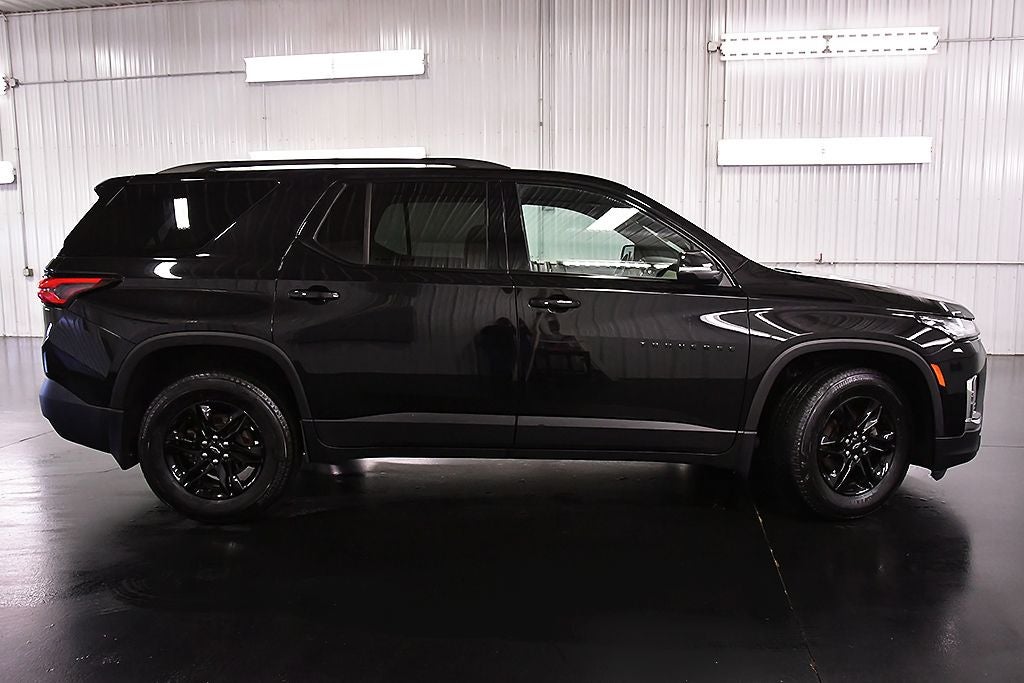 2023 Chevrolet Traverse LS Midnight/Sport Edition