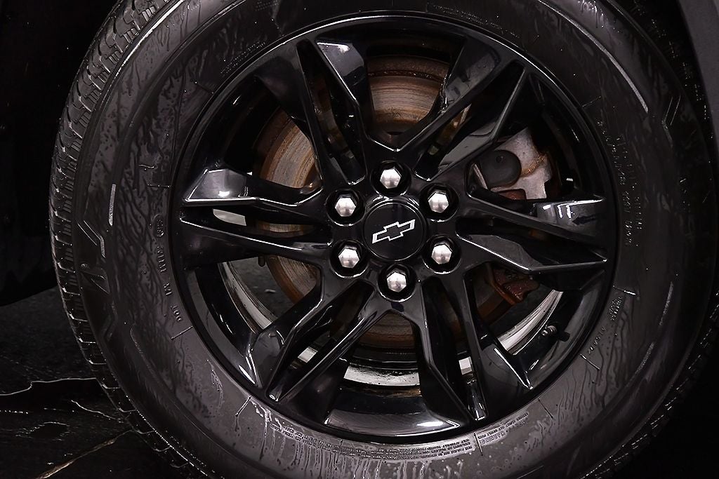 2023 Chevrolet Traverse LS Midnight/Sport Edition