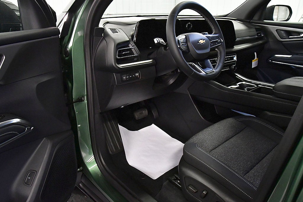 2027 Chevrolet Traverse LT 2LT