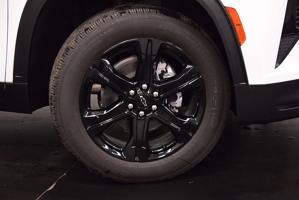 2027 Chevrolet Traverse LT Midnight/Sport Edition