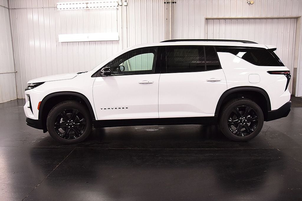 2027 Chevrolet Traverse LT Midnight/Sport Edition