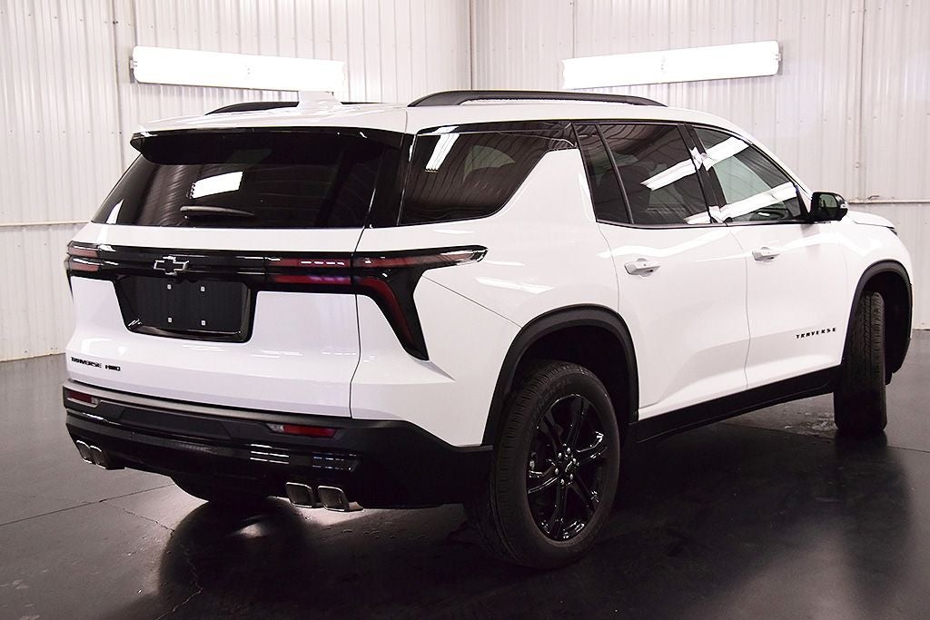 2027 Chevrolet Traverse LT Midnight/Sport Edition