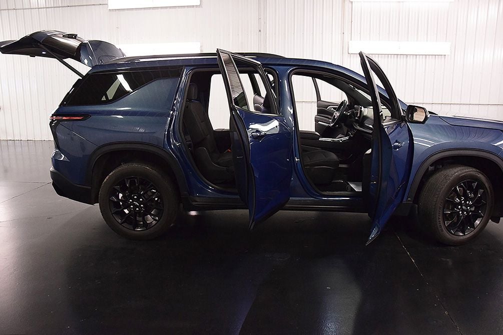 2024 Chevrolet Traverse LT Midnight/Sport Edition