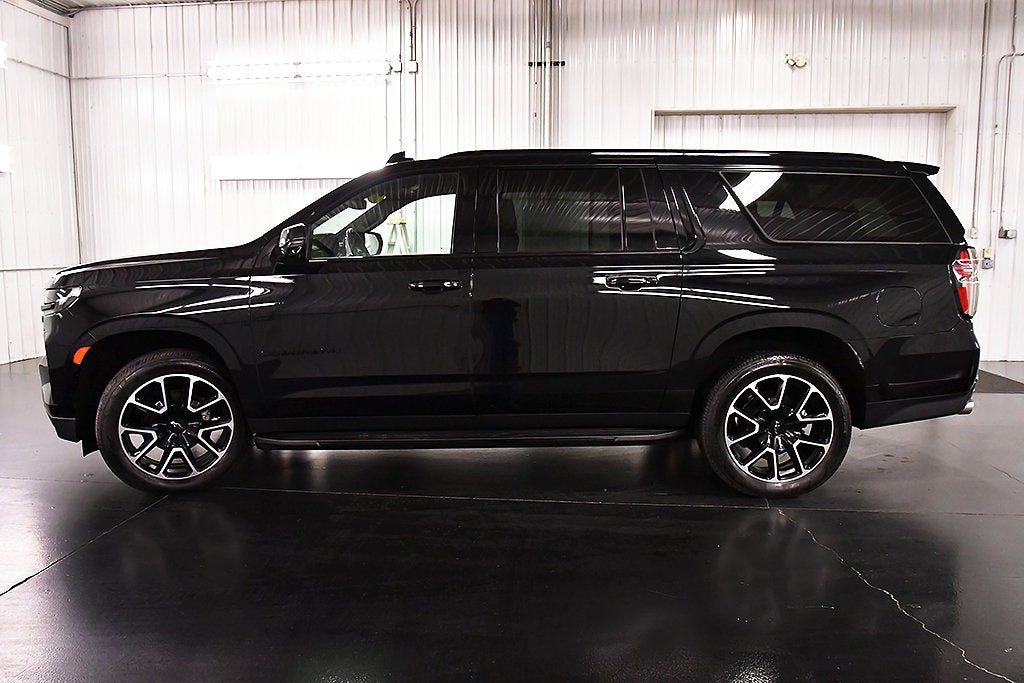2023 Chevrolet Suburban RST