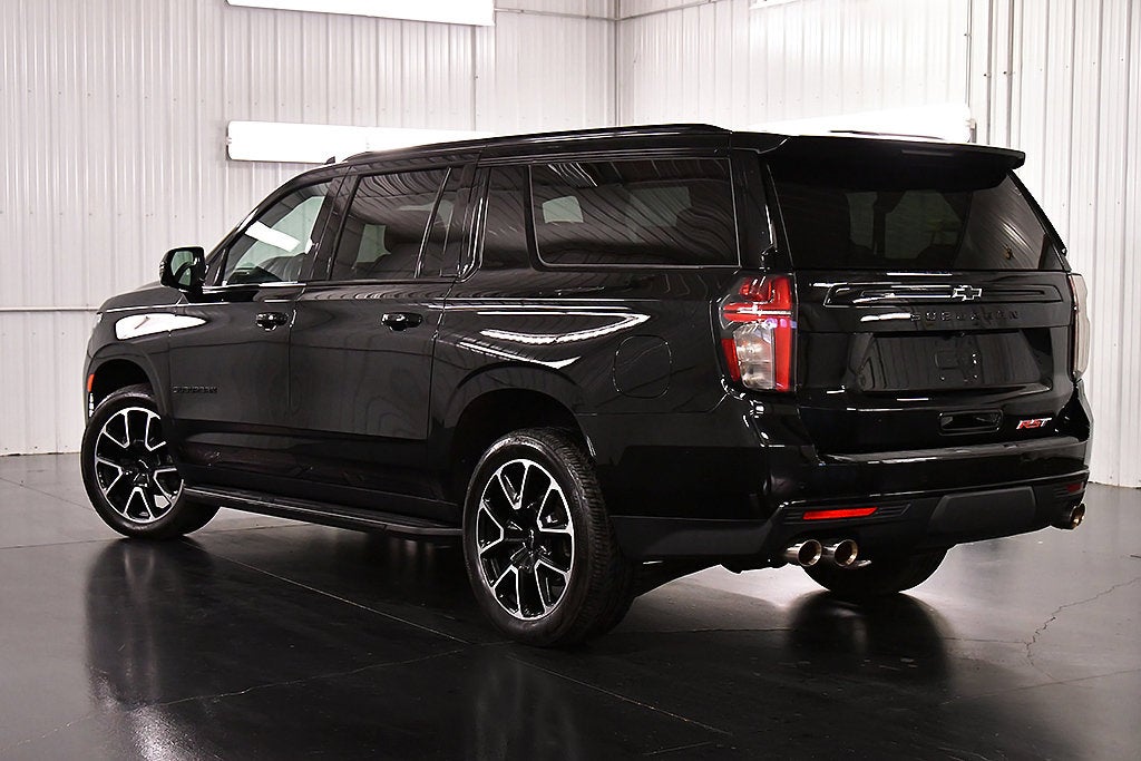 2023 Chevrolet Suburban RST