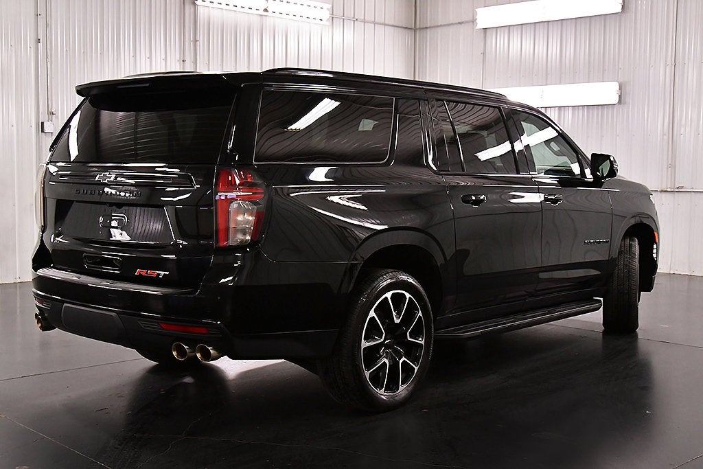 2023 Chevrolet Suburban RST