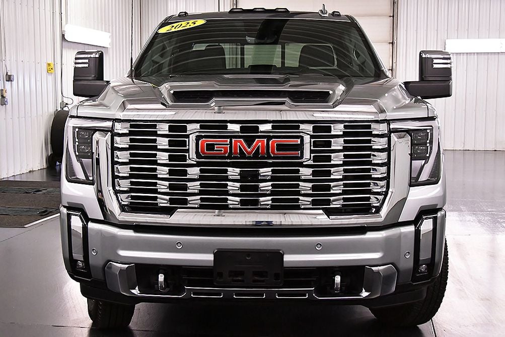 2025 GMC Sierra 3500HD Denali