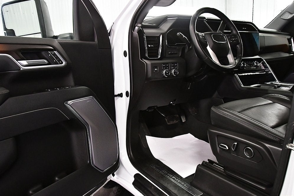 2025 GMC Sierra 3500HD Denali