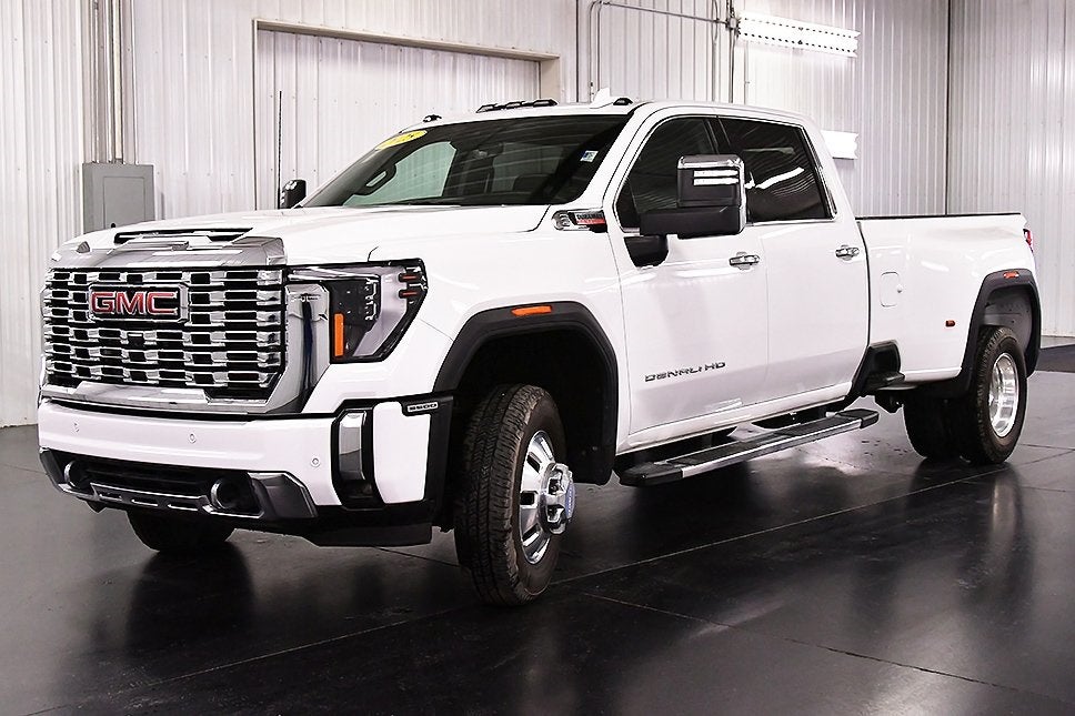 2025 GMC Sierra 3500HD Denali