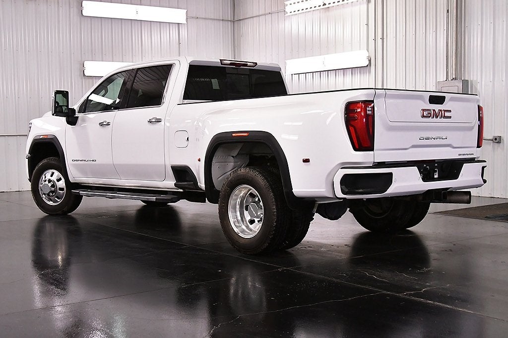 2025 GMC Sierra 3500HD Denali