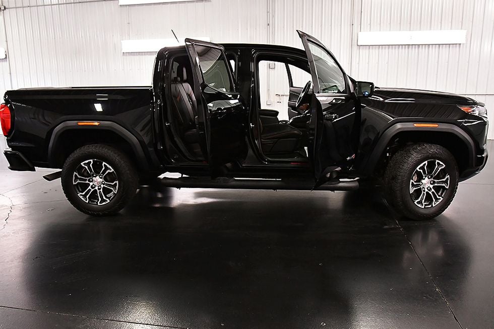 2024 GMC Canyon AT4