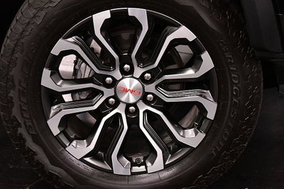 2024 GMC Canyon Denali