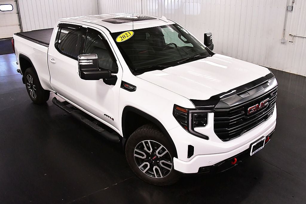 2023 GMC Sierra 1500 AT4