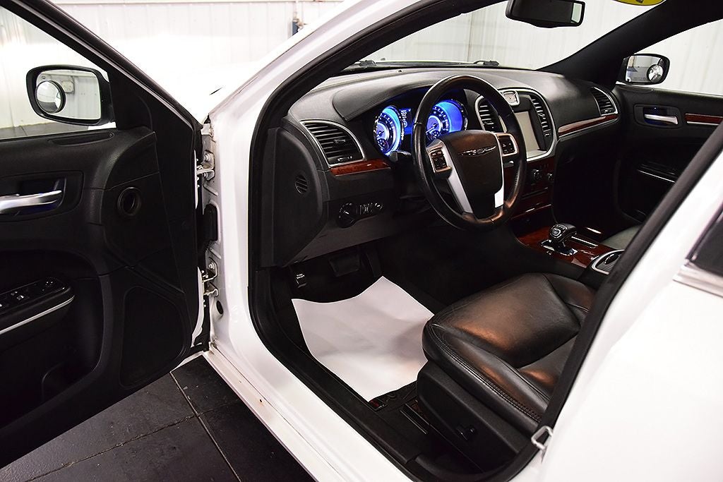 2013 Chrysler 300 Base