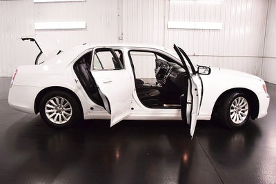 2013 Chrysler 300 Base
