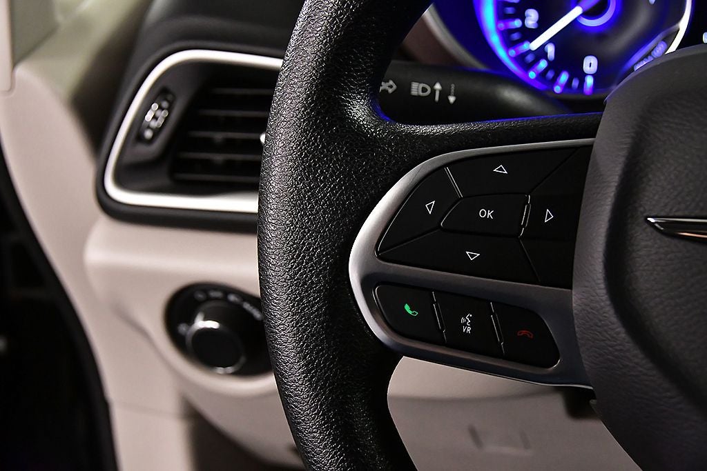 2020 Chrysler Voyager LXI