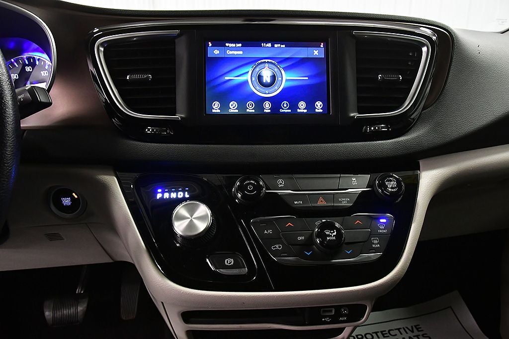 2020 Chrysler Voyager LXI
