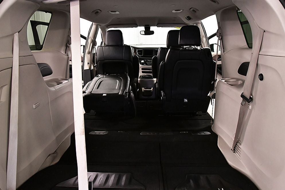 2020 Chrysler Voyager LXI
