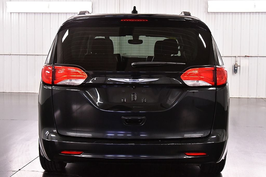 2020 Chrysler Voyager LXI