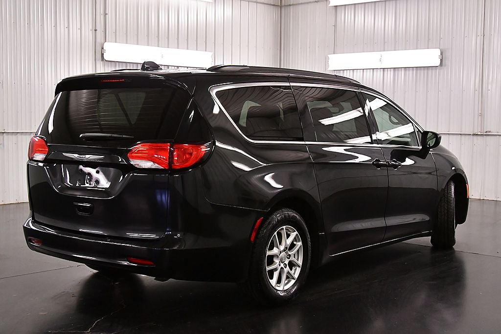 2020 Chrysler Voyager LXI