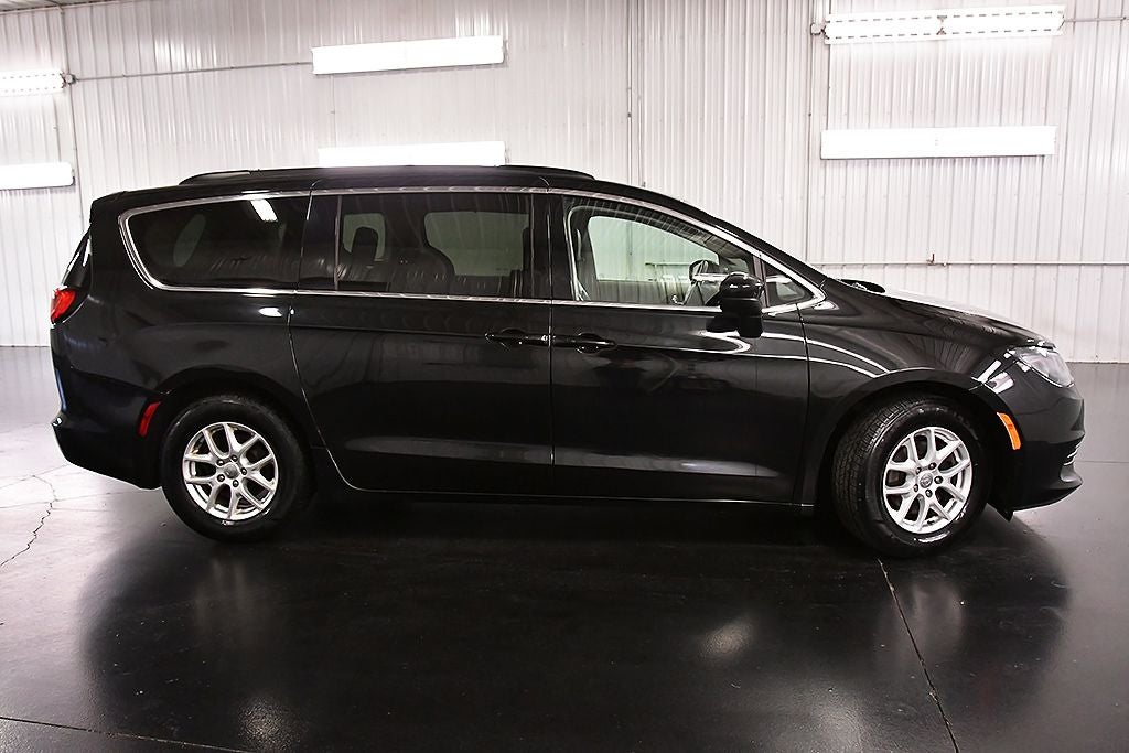 2020 Chrysler Voyager LXI
