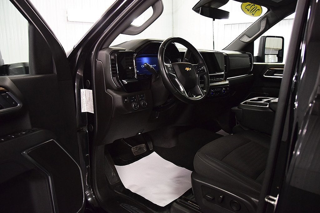 2025 Chevrolet Silverado 2500HD LT