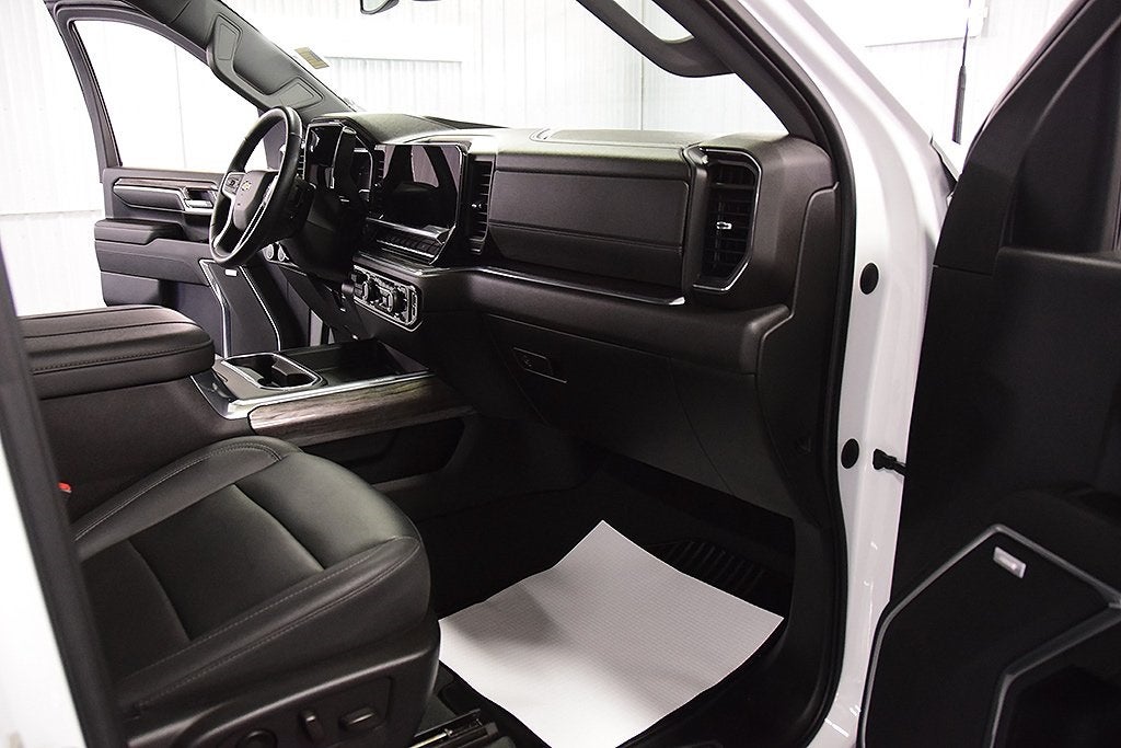 2024 Chevrolet Silverado 2500HD LTZ Dark Essentials