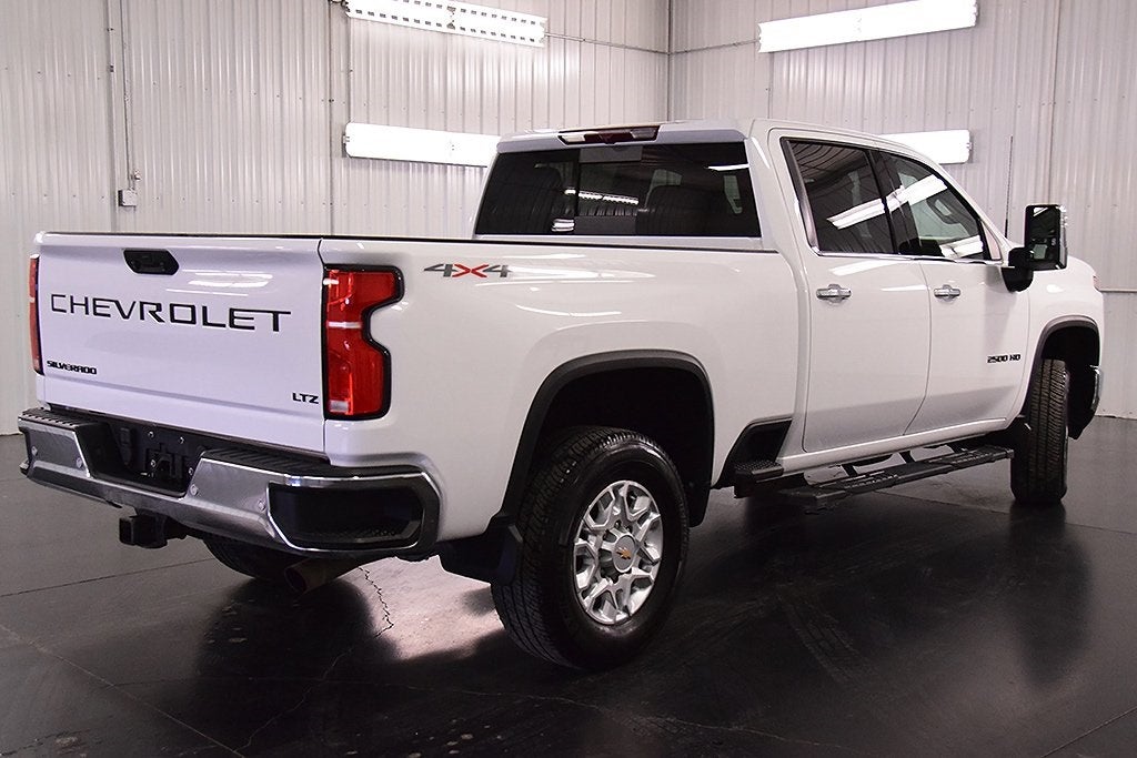 2024 Chevrolet Silverado 2500HD LTZ Dark Essentials