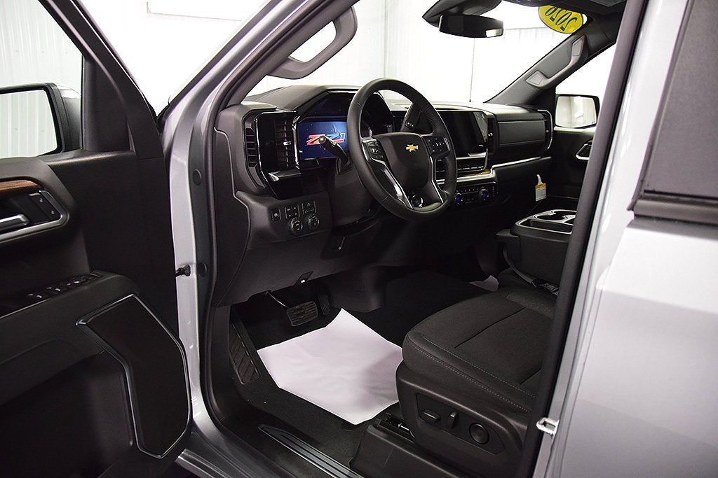 2026 Chevrolet Silverado 1500 LT LT1
