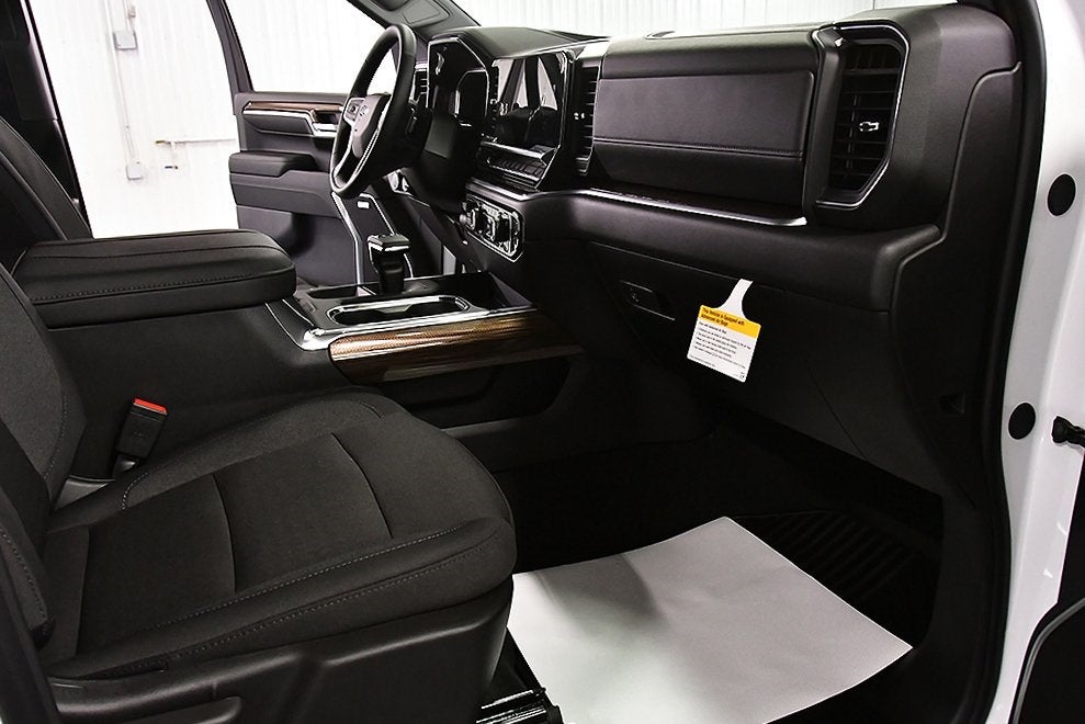 2026 Chevrolet Silverado 1500 RST Dark Essentials