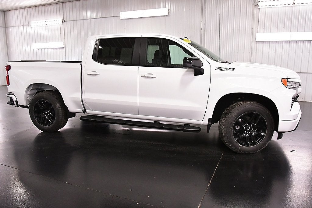 2026 Chevrolet Silverado 1500 RST Dark Essentials