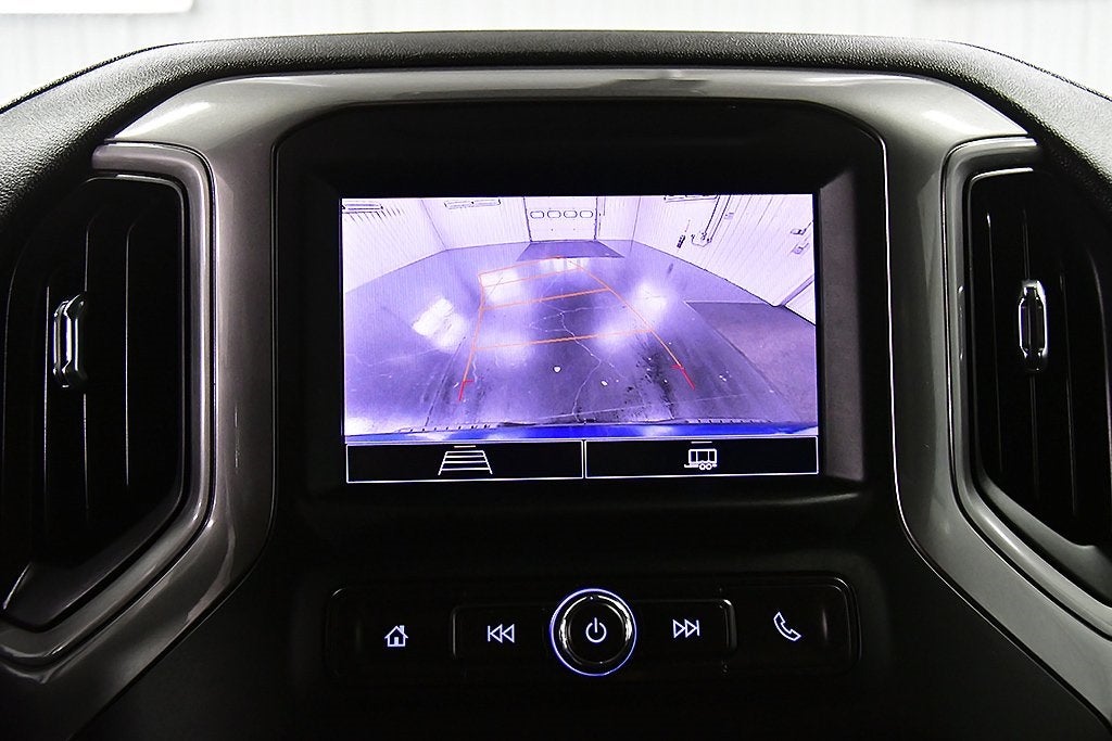 2022 Chevrolet Silverado 1500 Custom Trail Boss Dark Essentials