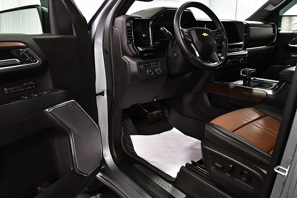 2023 Chevrolet Silverado 1500 High Country Dark Essentials Z71