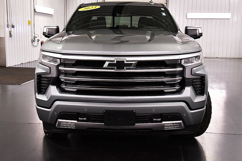 2023 Chevrolet Silverado 1500 High Country Dark Essentials Z71