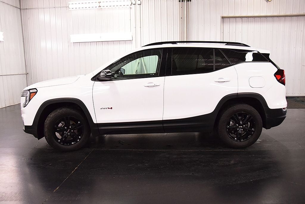 2023 GMC Terrain AT4
