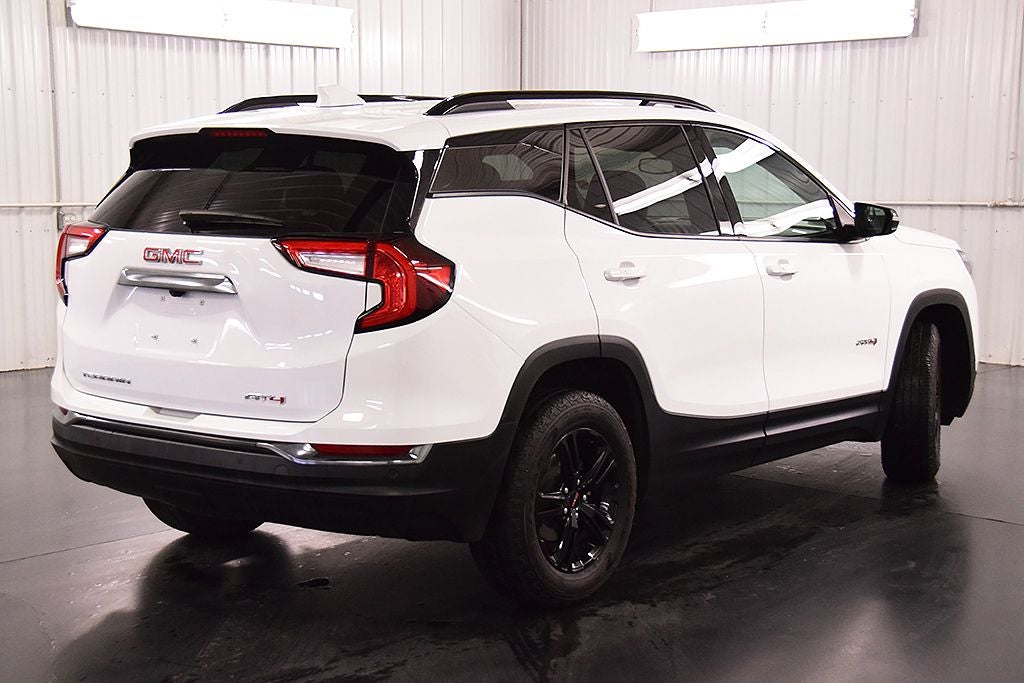 2023 GMC Terrain AT4