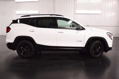 2023 GMC Terrain AT4