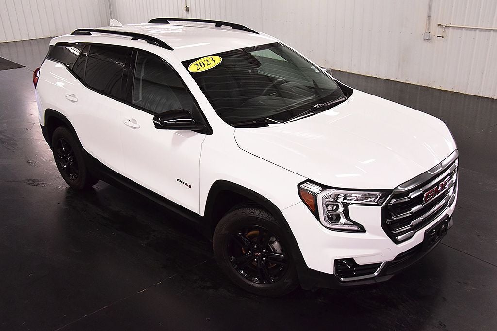 2023 GMC Terrain AT4