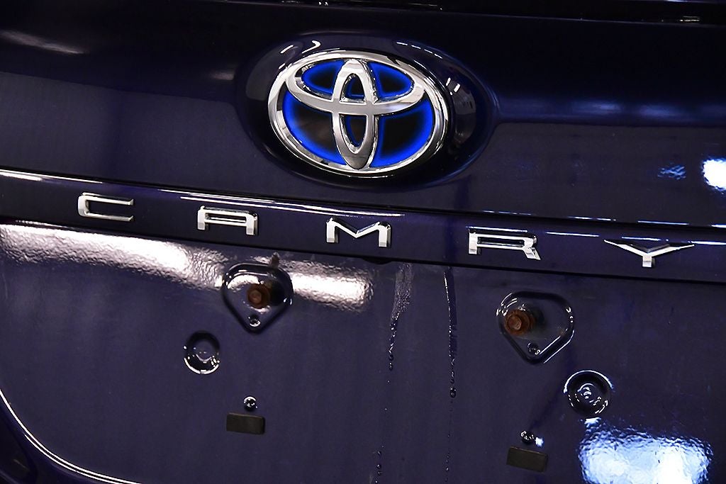 2022 Toyota Camry Hybrid XSE