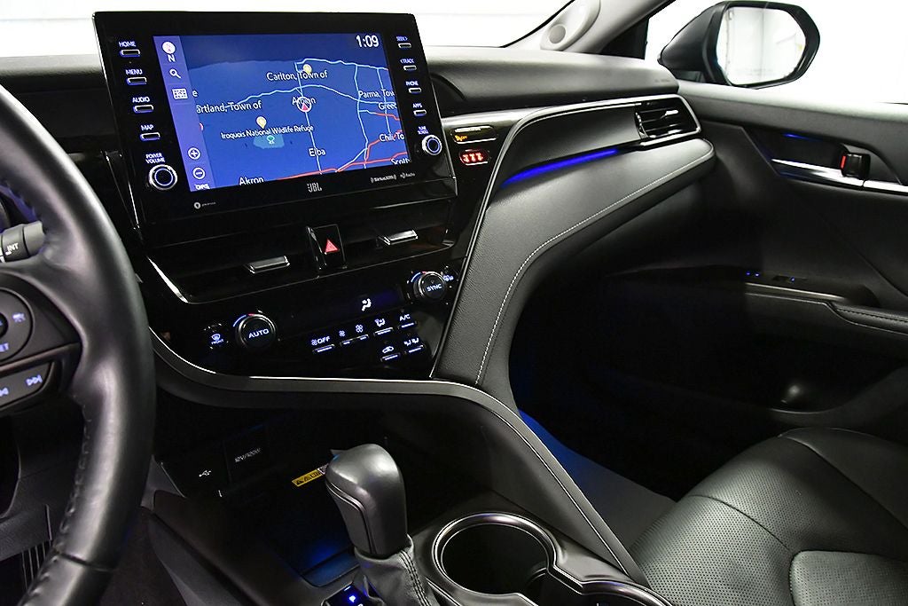 2022 Toyota Camry Hybrid XSE