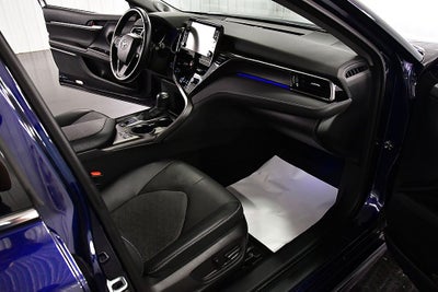 2022 Toyota Camry Hybrid XSE