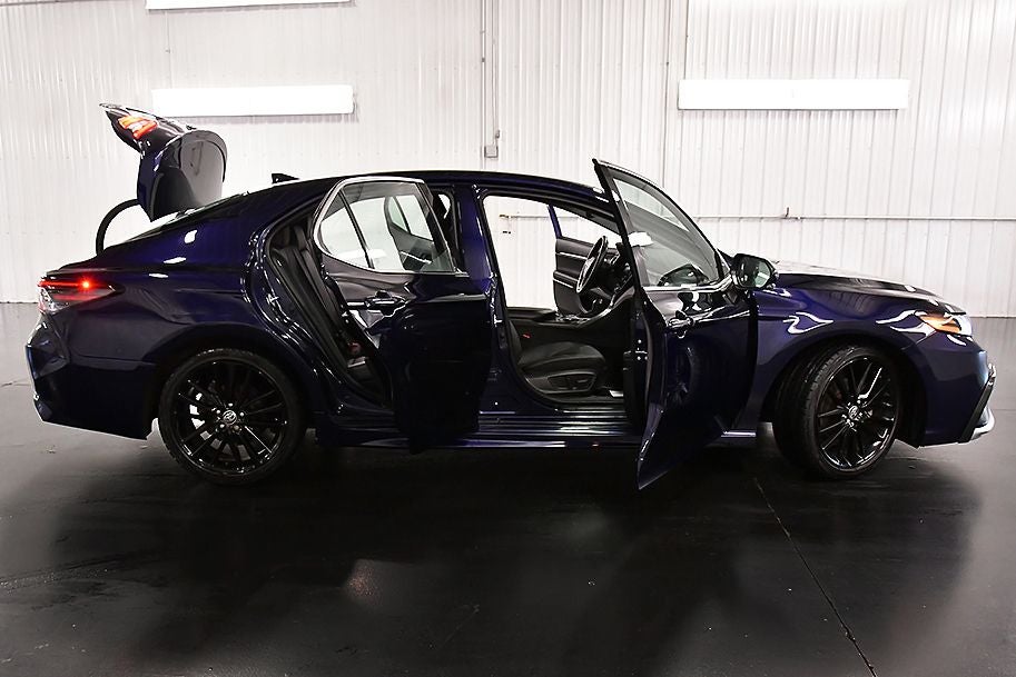 2022 Toyota Camry Hybrid XSE